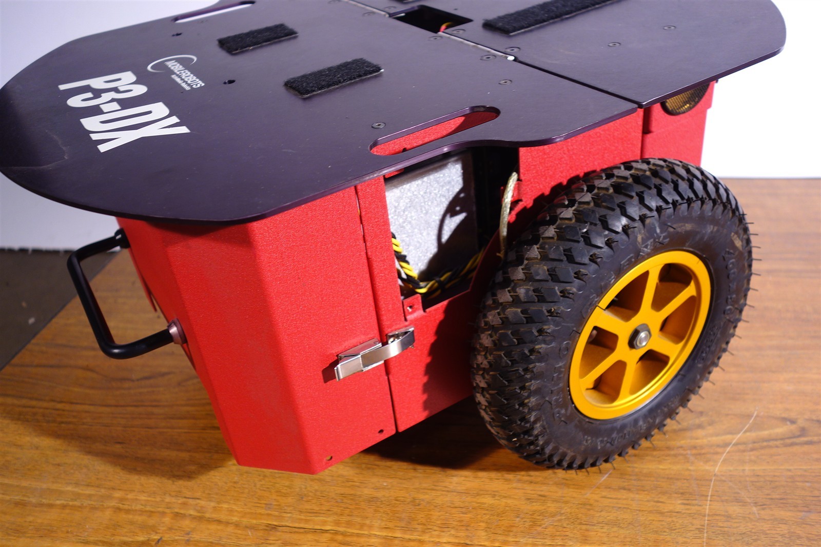 Mobile Robots P3-DX Pioneer 3 Robot