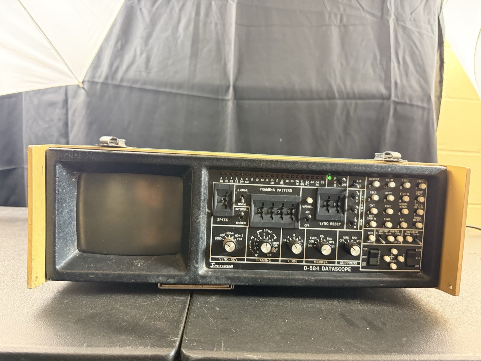 D-584 Datascope Retro Computing Test Equipment Serial Protocol Analyzer WORKS