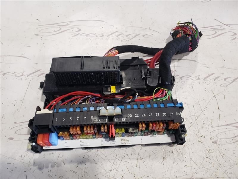BMW X3 E83 03-10 Sam Relay Fuse Box OEM 04 05 2006 2005 2004 2003