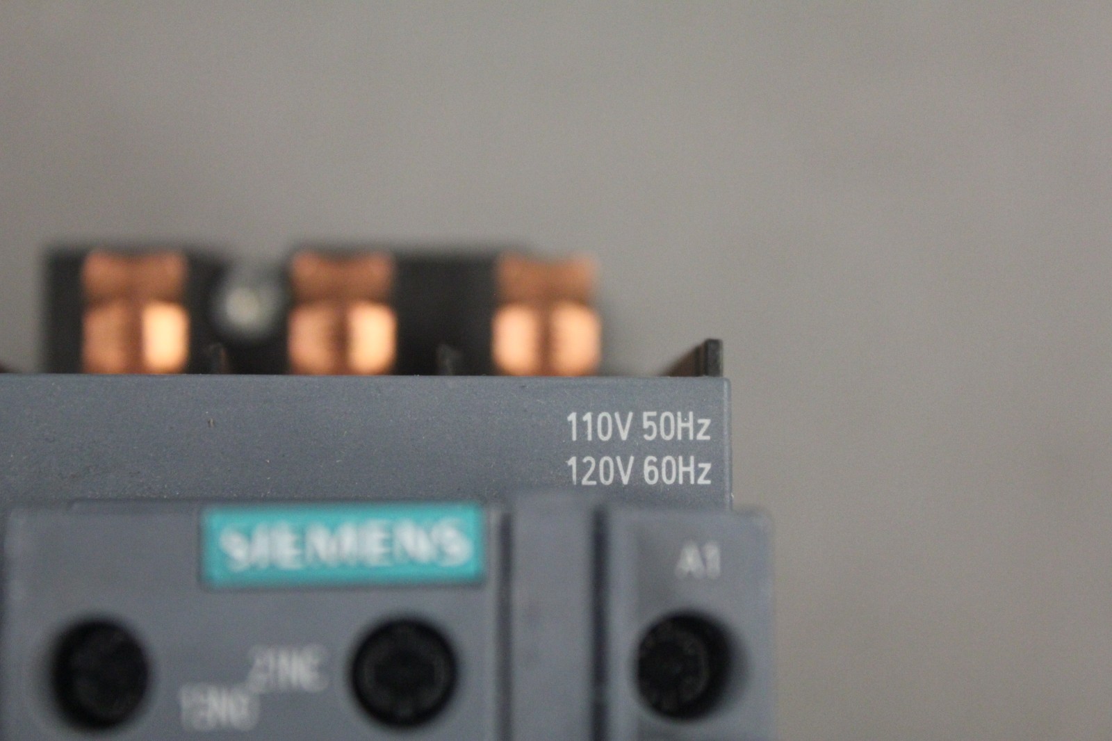 SIEMENS SIRIUS 3RT2037-1AK60 CONTACTOR MODULE