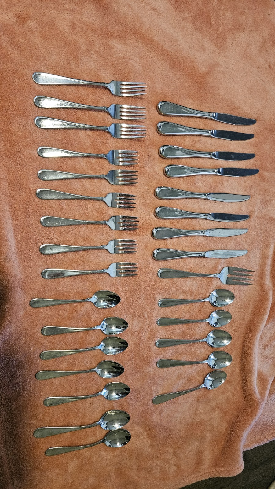 Place Settings Oneida SOAR Stainless Glossy 30 Total Pieces