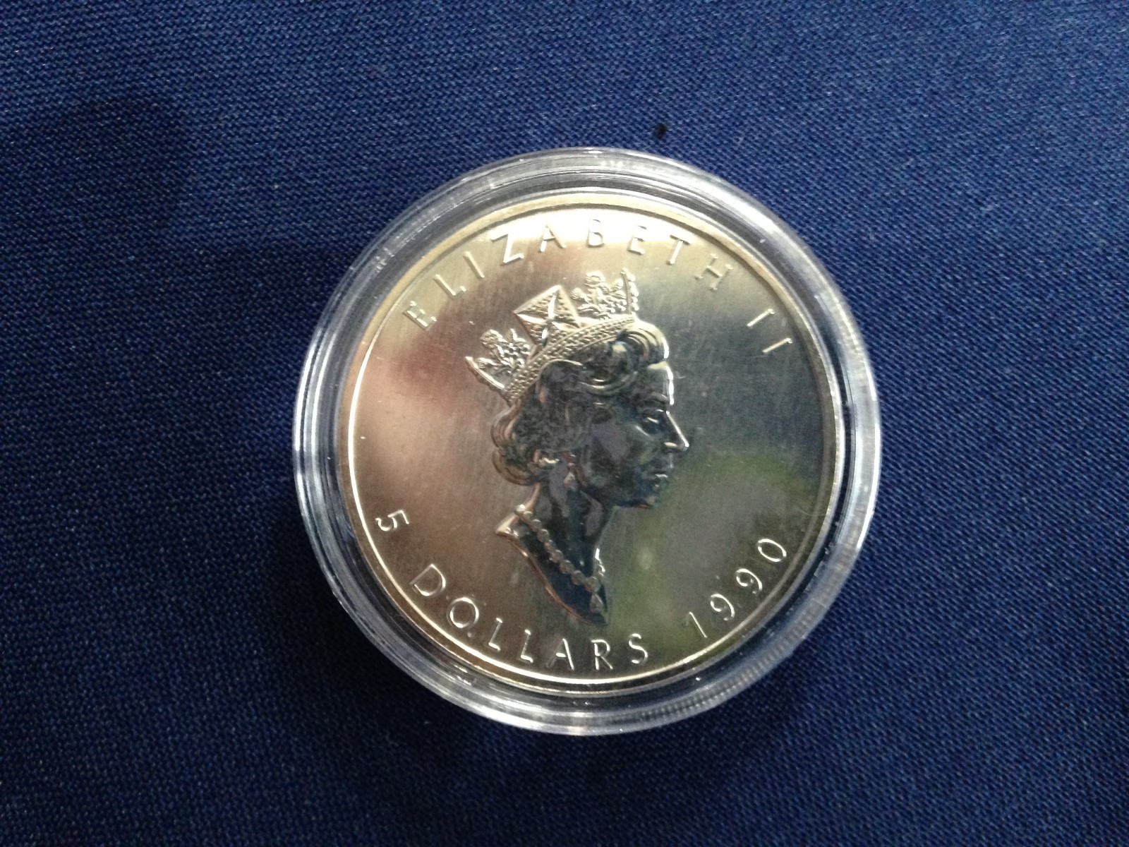 1990 Canada $5.00 Maple Leaf Gem BU One Ounce .9999 Fine Silver E6103