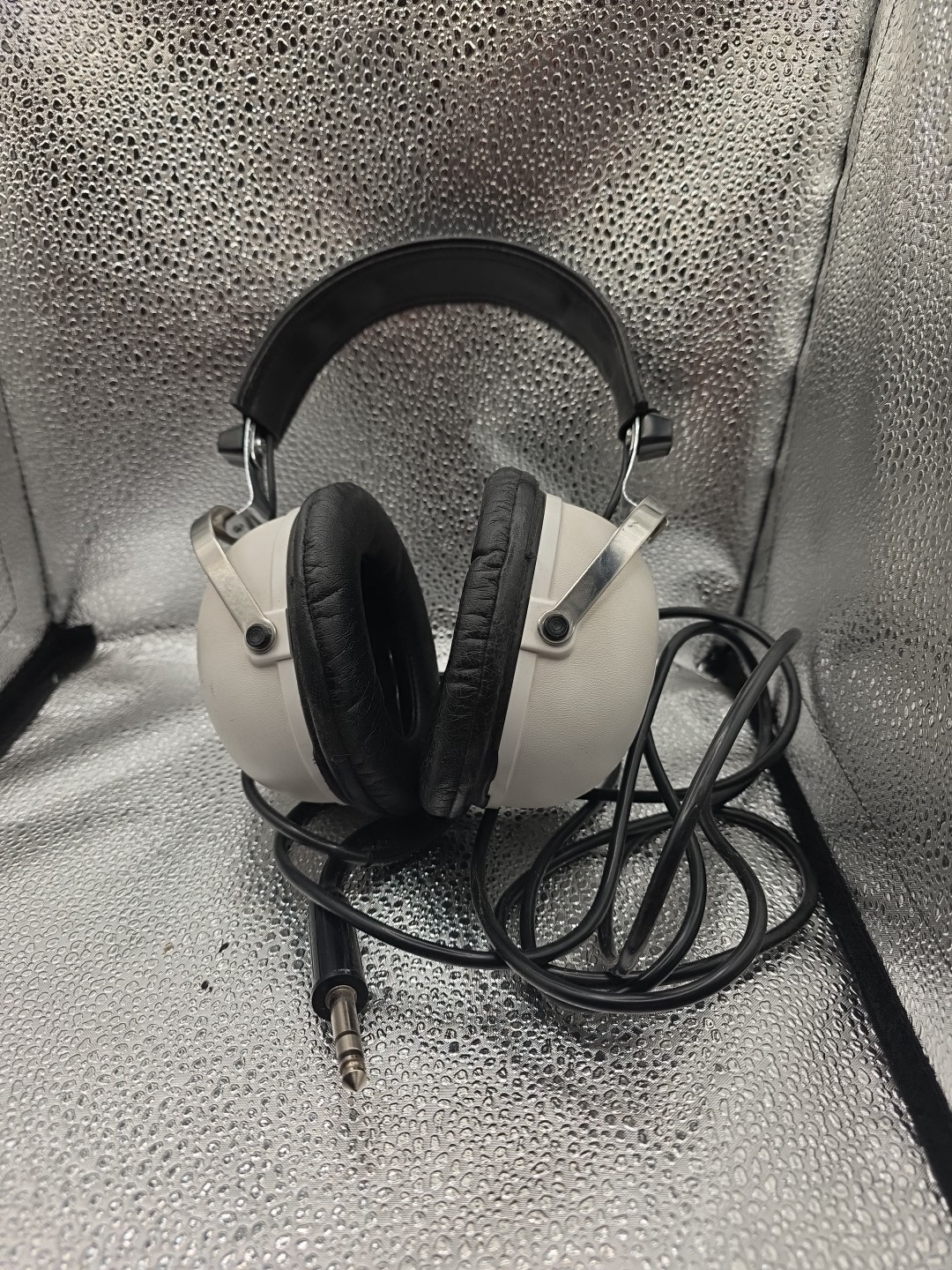 Vintage 1970's Pioneer SE-20A 8-ohm Headphones. Z7