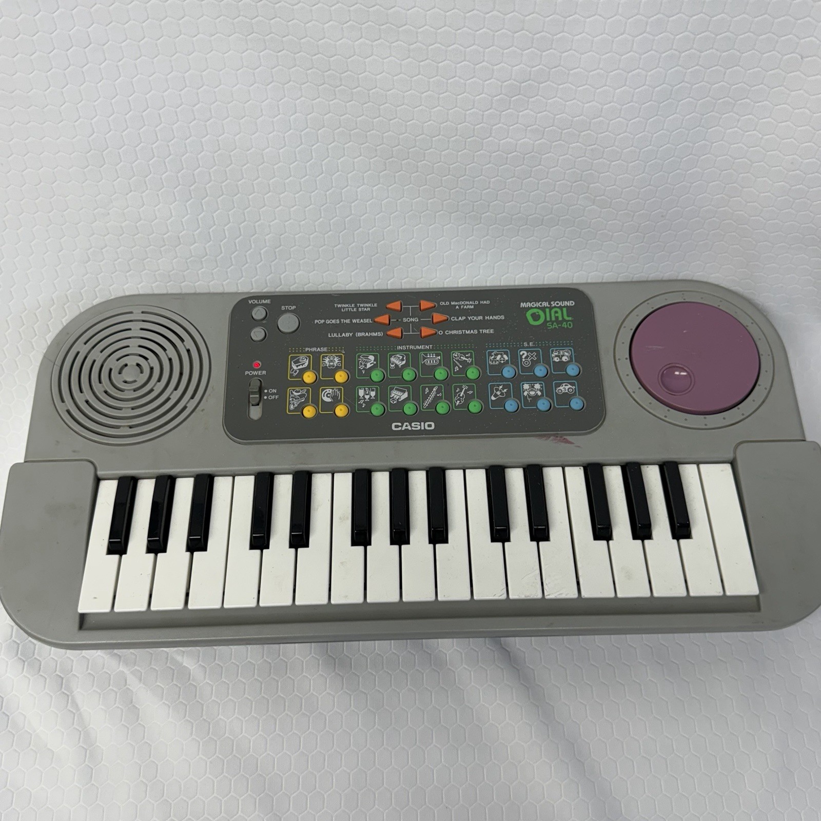 Casio SA-40 Small Musical Keyboard W/ Magical Sounds-No Cord WORKS READ DESCRIP