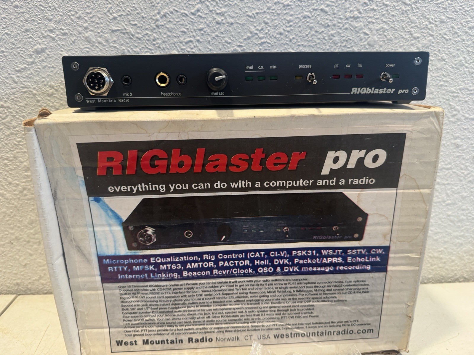 West Mountain Radio RIGblaster Pro Computer Ham Radio Interface with Accessories