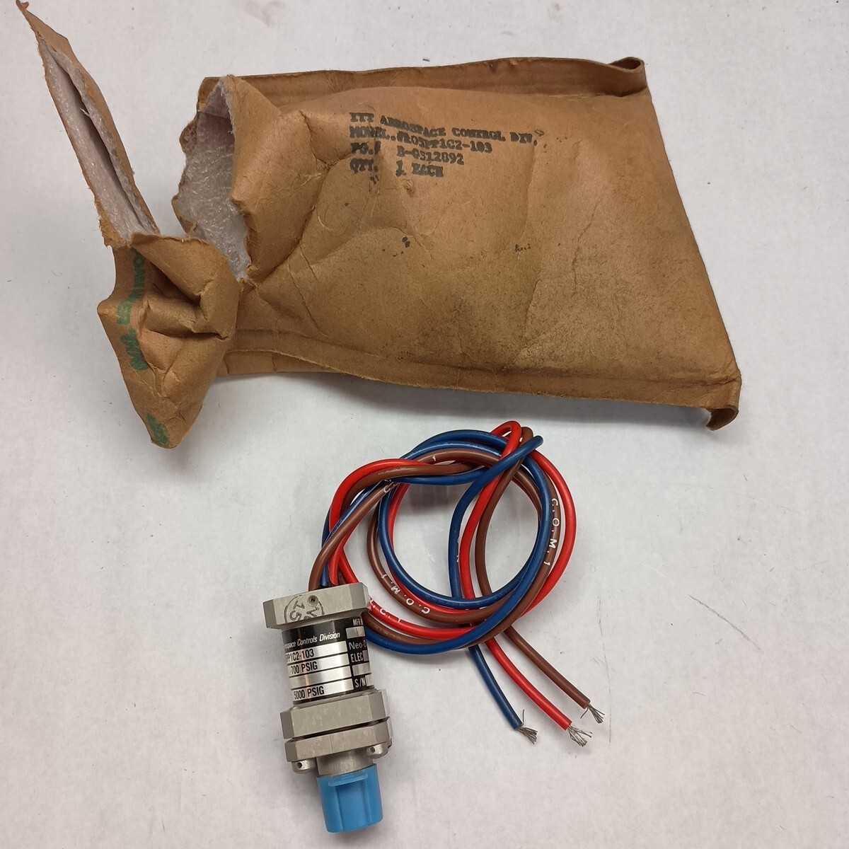 ITT Aerospace Controls Neo-Dyn Pressure Switch PN 105PP1C2-103 Military