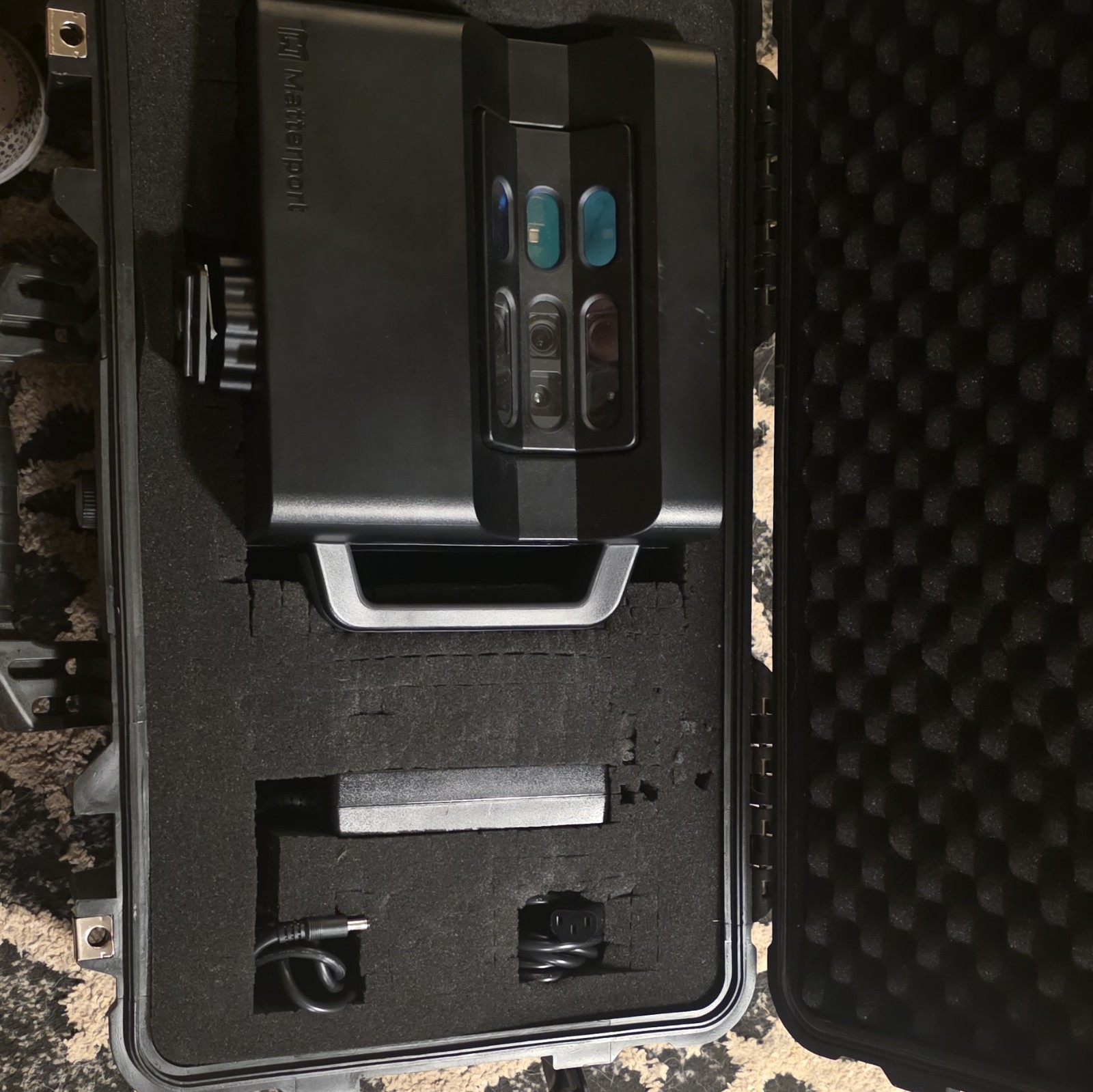 Matterport Pro2 Handheld Structured Light 3D Camera Scanner w/ Hard Case