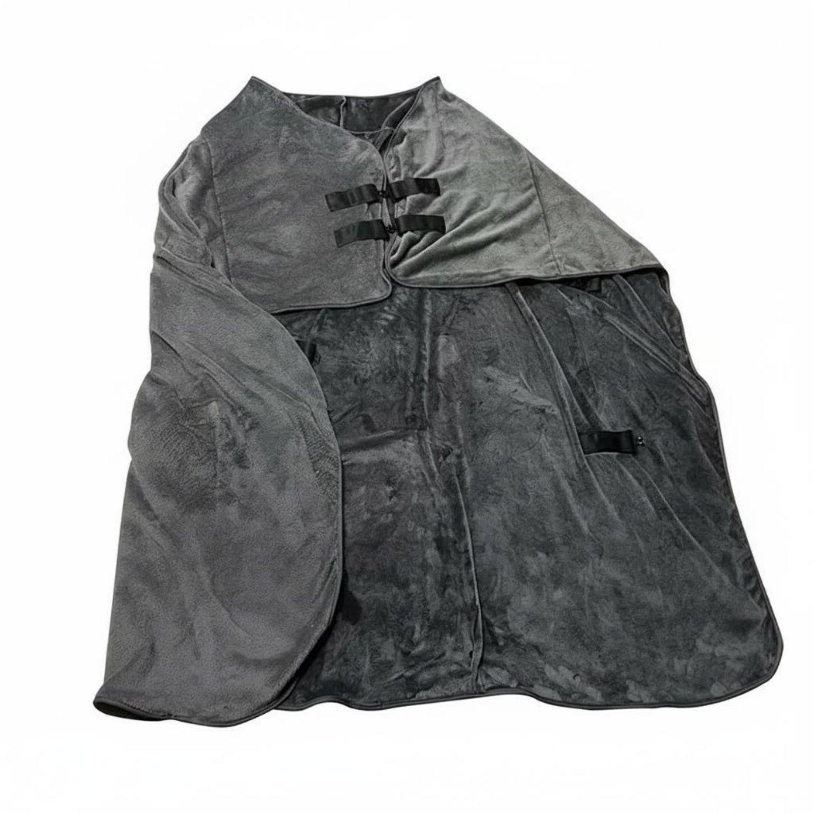 Winter horse blanket, thickly insulated, durable turnout blanket for horses,