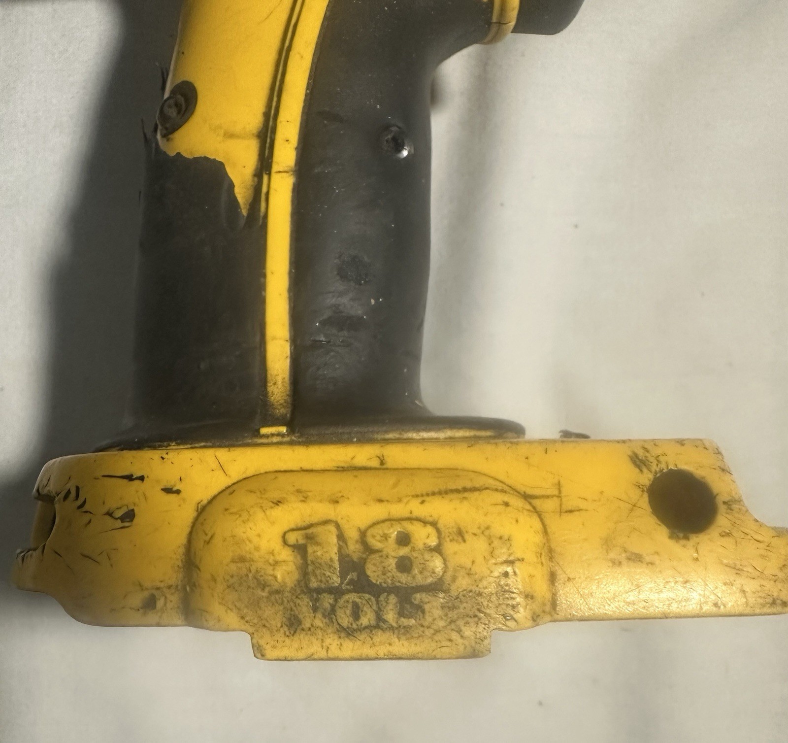 Dewalt 18 Volt 1/2 In. Hammer Drill 9CD950 With Bag
