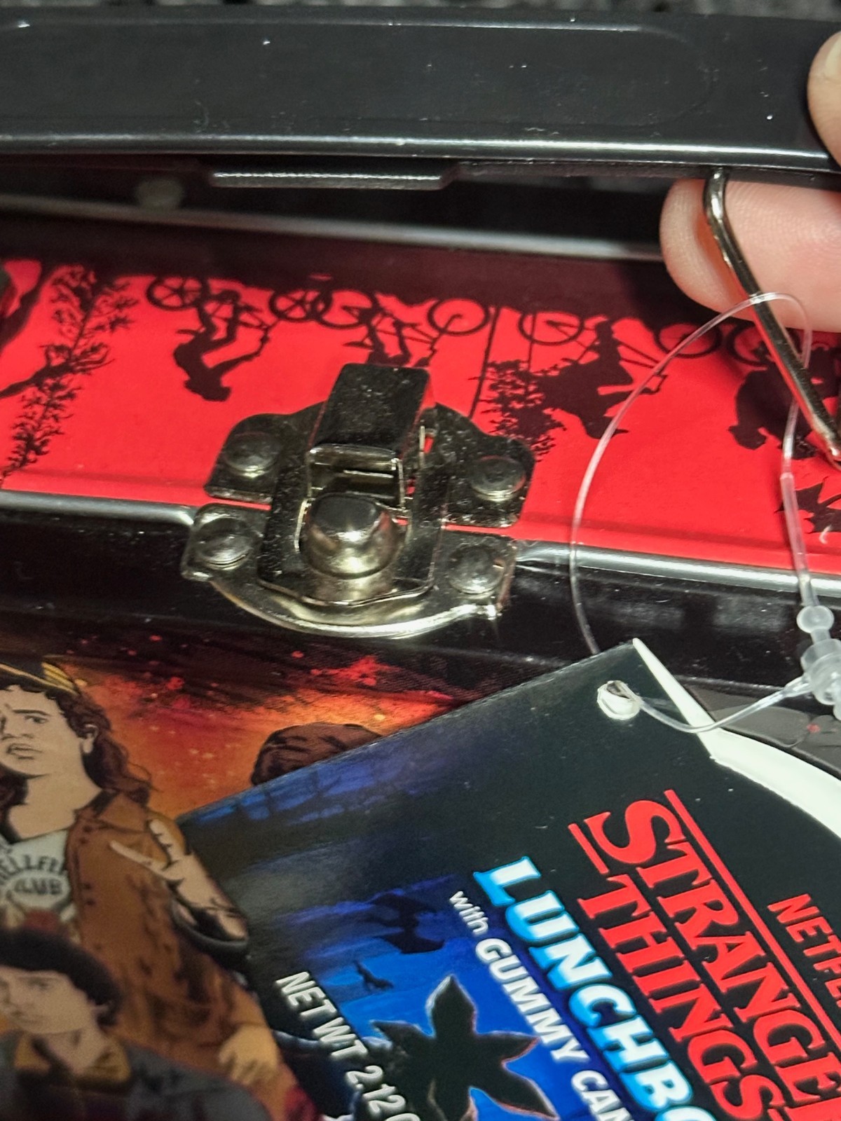 BRAND NEW - Stranger Things Mini 5" Tin Lunchbox w/ Gummy Candies FACTORY SEALED