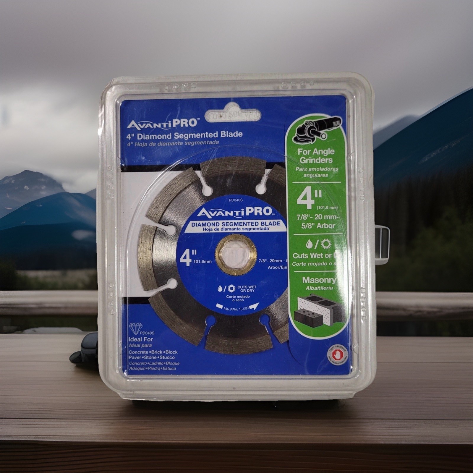 Avanti Pro 4 in. Segmented Diamond Blade Concrete Masonry HD-S40S8, NEW (44R)