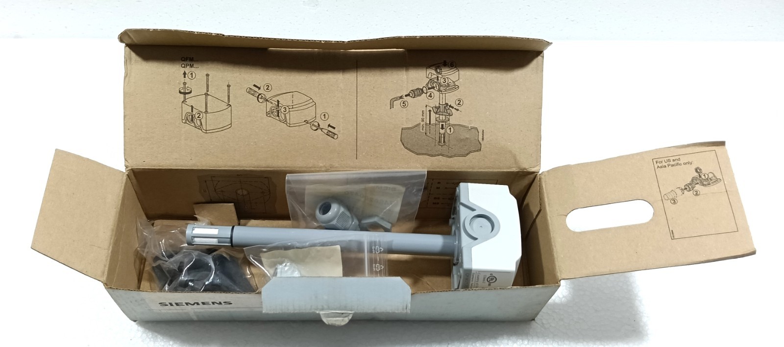 SIEMENS QFM2120 DUCT HUMIDITY TEMPERATURE SENSOR QFM 2120 SIEMENS SWITZERLAND