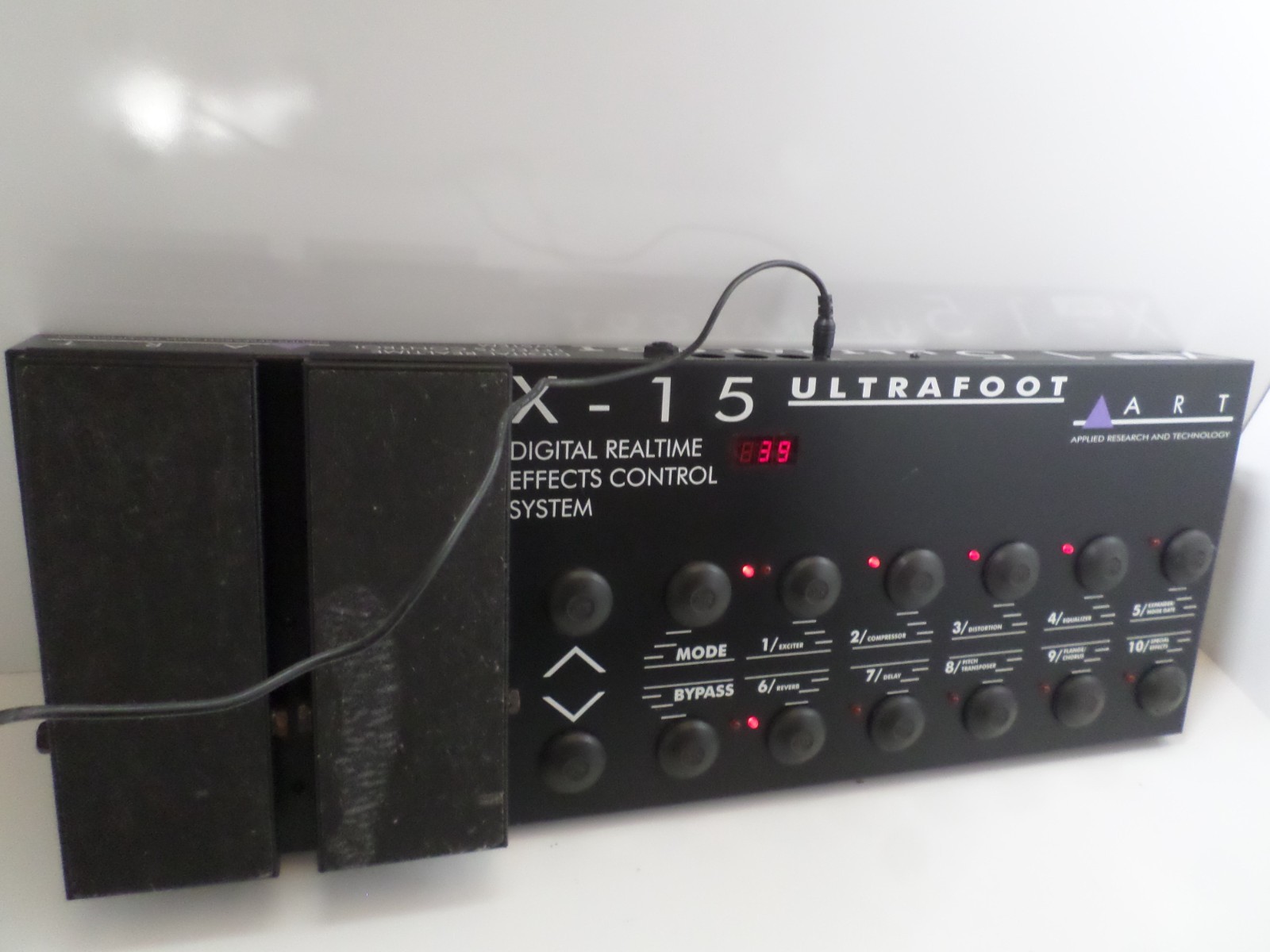 ART X-15 Ultrafoot Digital Realtime Effects Control System