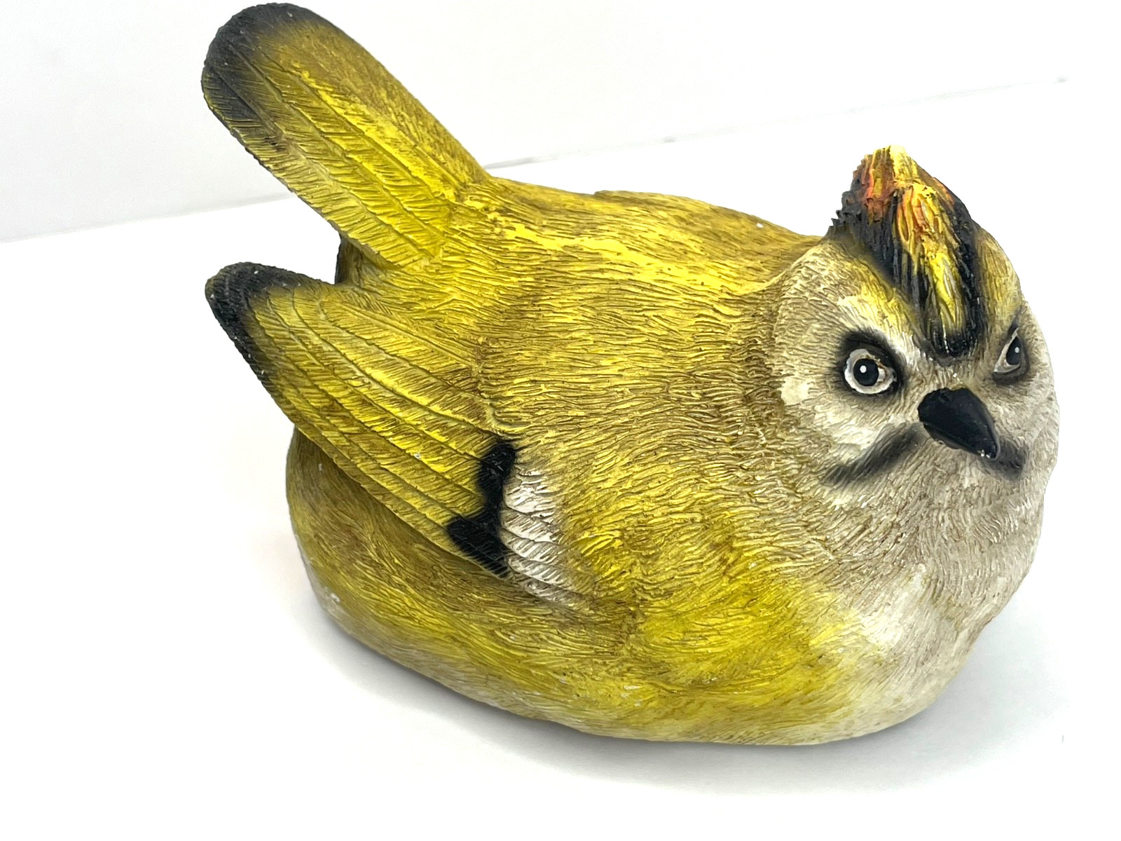 HIDE A KEY HOLDER SAFE OUTDOOR YELLOW RESIN BIRD GARDEN FLOWER BED DECORATION