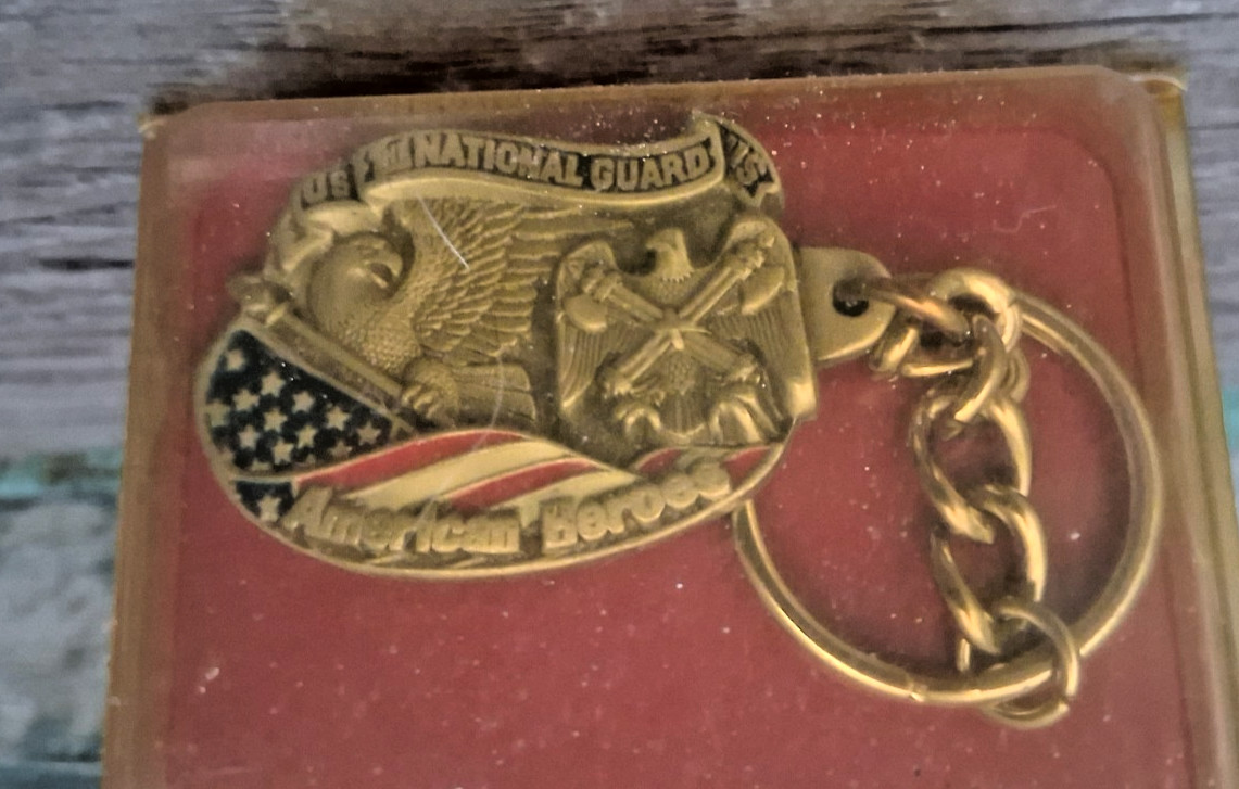 NEW Vtg 1994 US National Guard American Heroes Enameled Pewter Key Ring Keychain