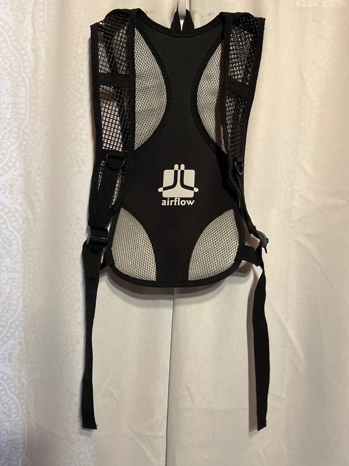 Nanfeng Hydration Backpack Airflow Design Mesh Panels & Adjustable Straps Black