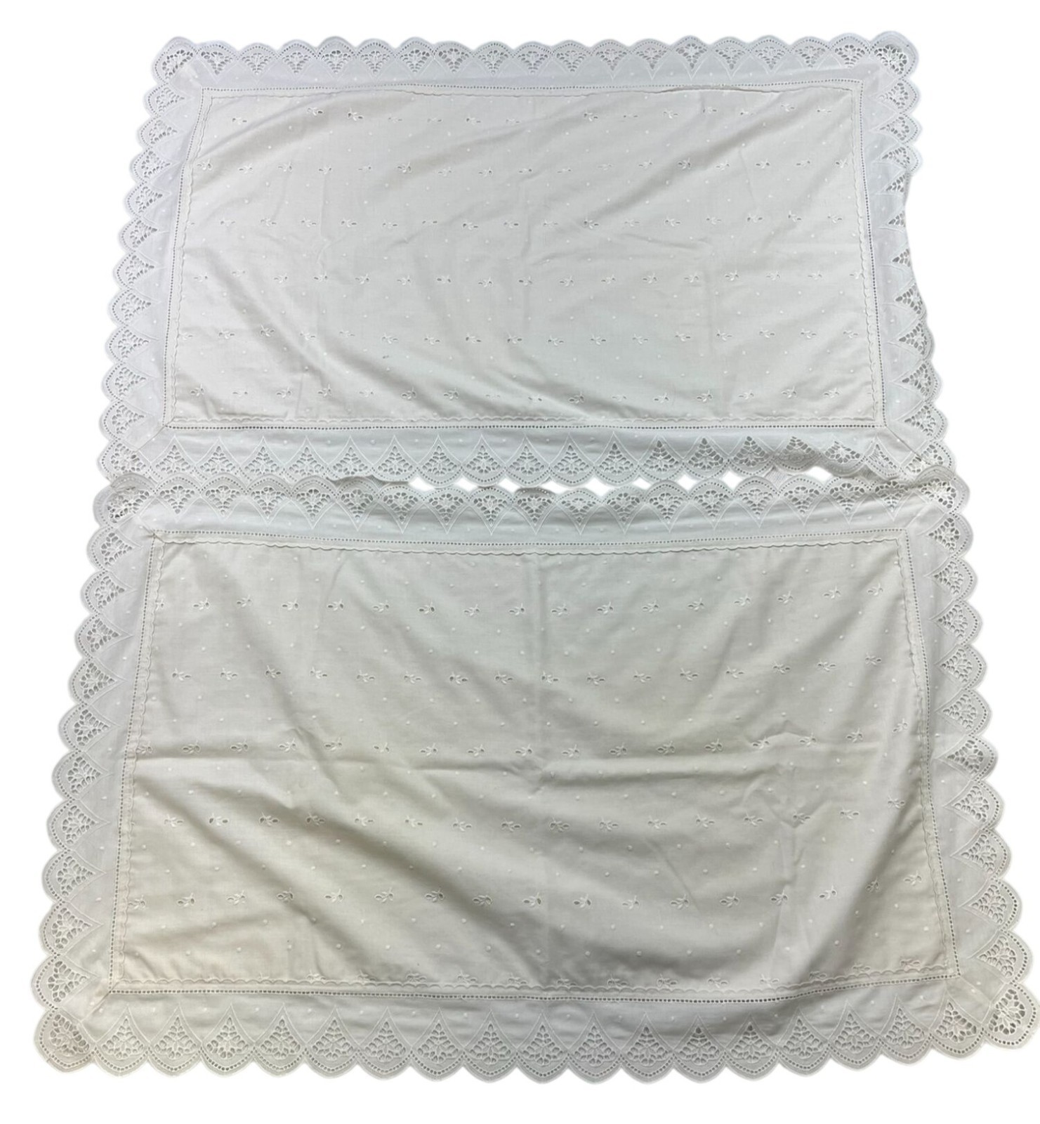 Lot Of 2 Vintage Beige Cotton Eyelet Lace Trim Classic Shams Set Bedding