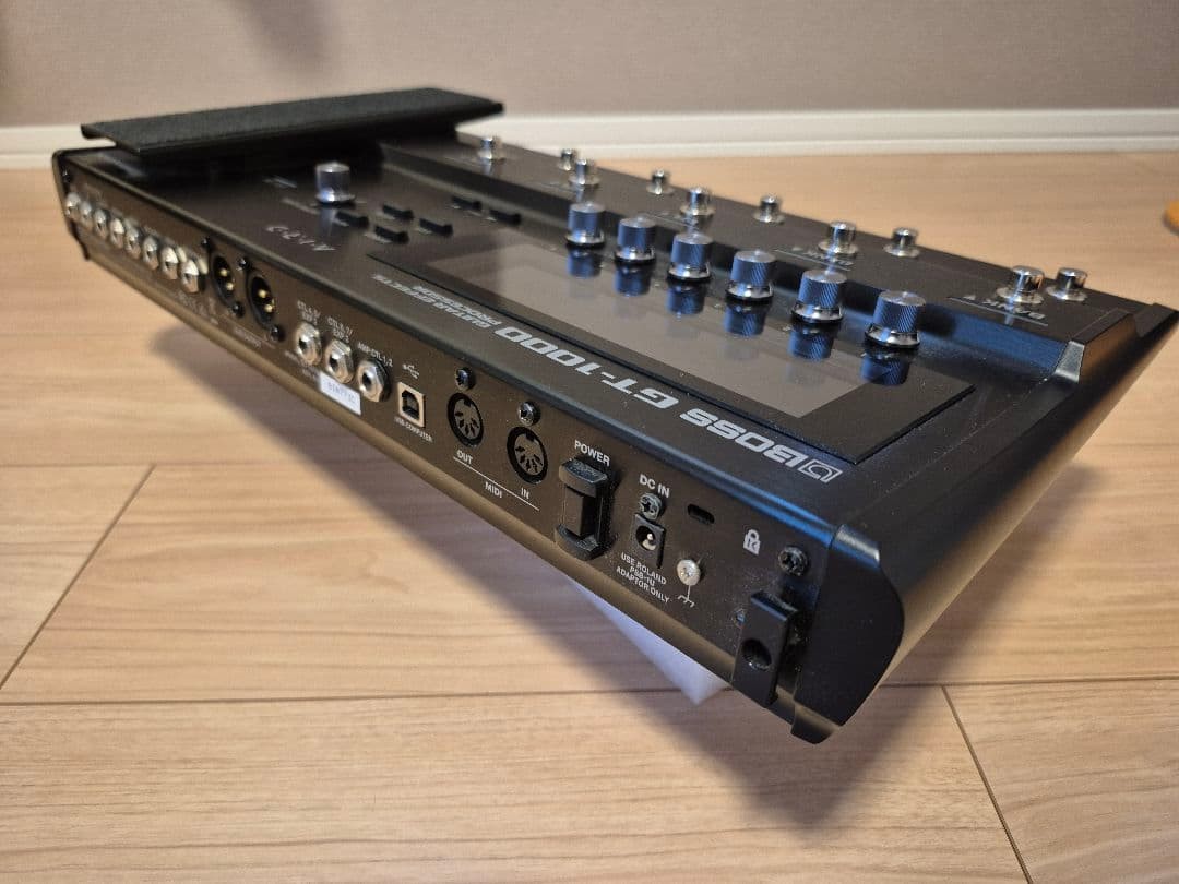 BOSS GT-1000 Guitar Multi Effects Processor with Original Box Excellent