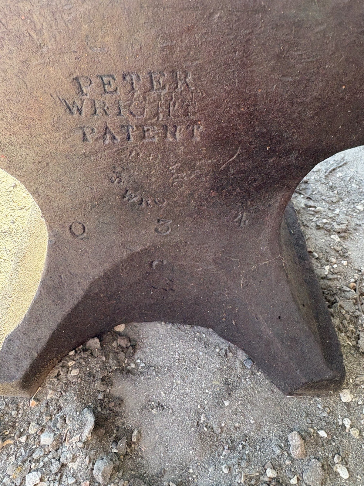88 lb Peter Wright Anvil (0-3-4-C)– Solid Wrought