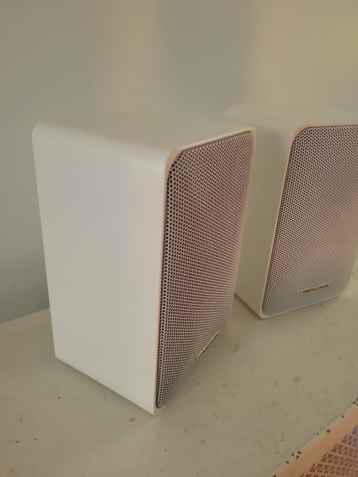 Realistic Minimus 77 Speakers Bookshelf White Pair Vintage Tested Working