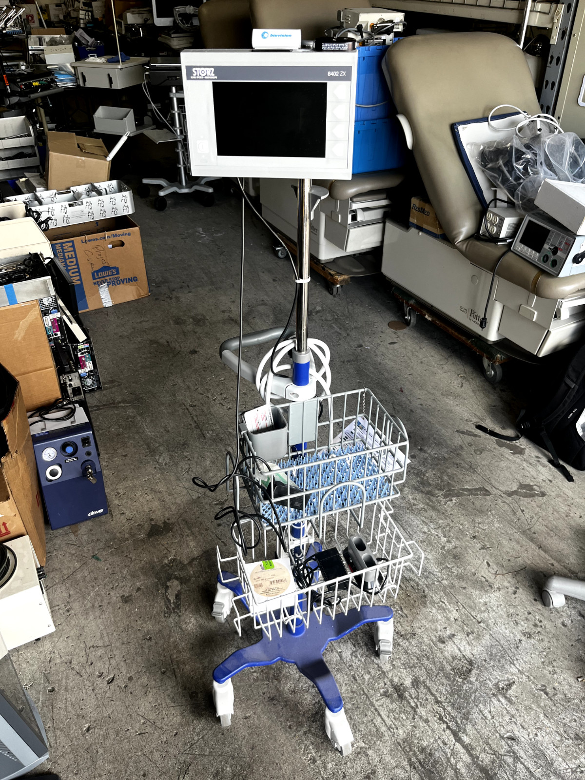 KARL STORZ 8402 ZX MONITOR 20290132 Camera & 8401 AXC Blade 8402X Camera & Cart