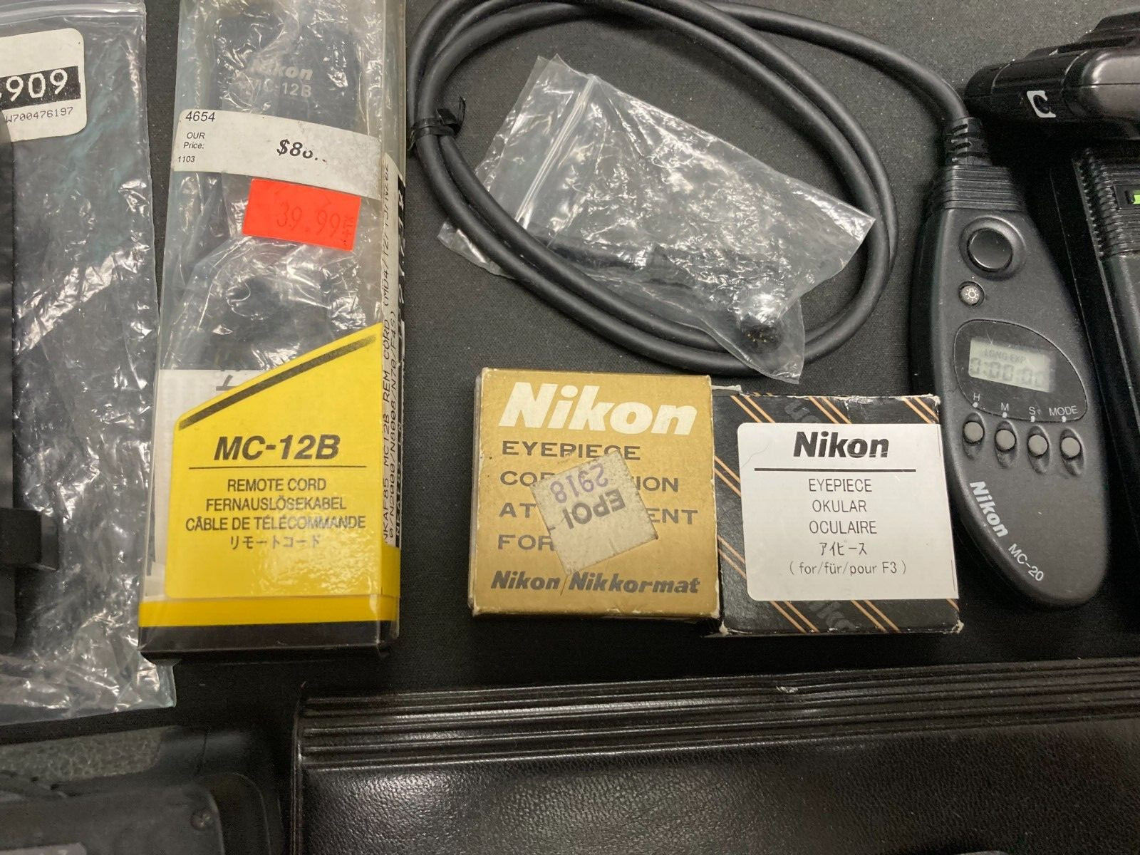 Nikon SB-20 SB , MB-10 AH-3, MC12B, SU-4, SB-9, MC-20  FILM Camera + FOR PARTS