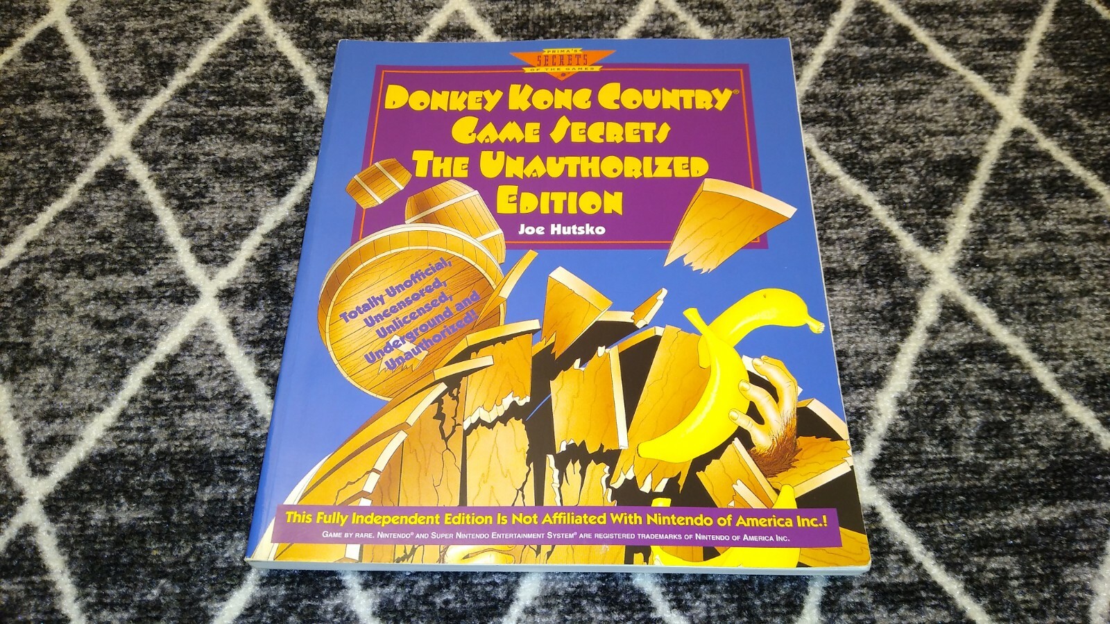 Donkey Kong Country Game Secrets Unauthorized Edition - Prima Secrets NICE!