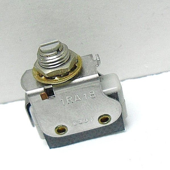 1RA18 MICROSWITCH HONEYWELL SENSITIVE SWITCH NEW OLD STOCK