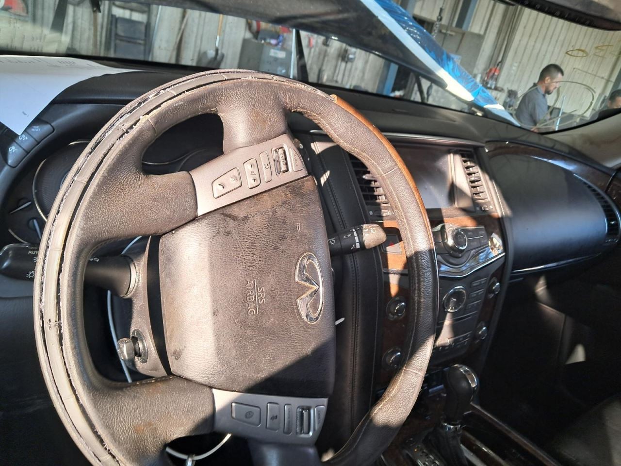 QX80 2016 Glove Box 4795127