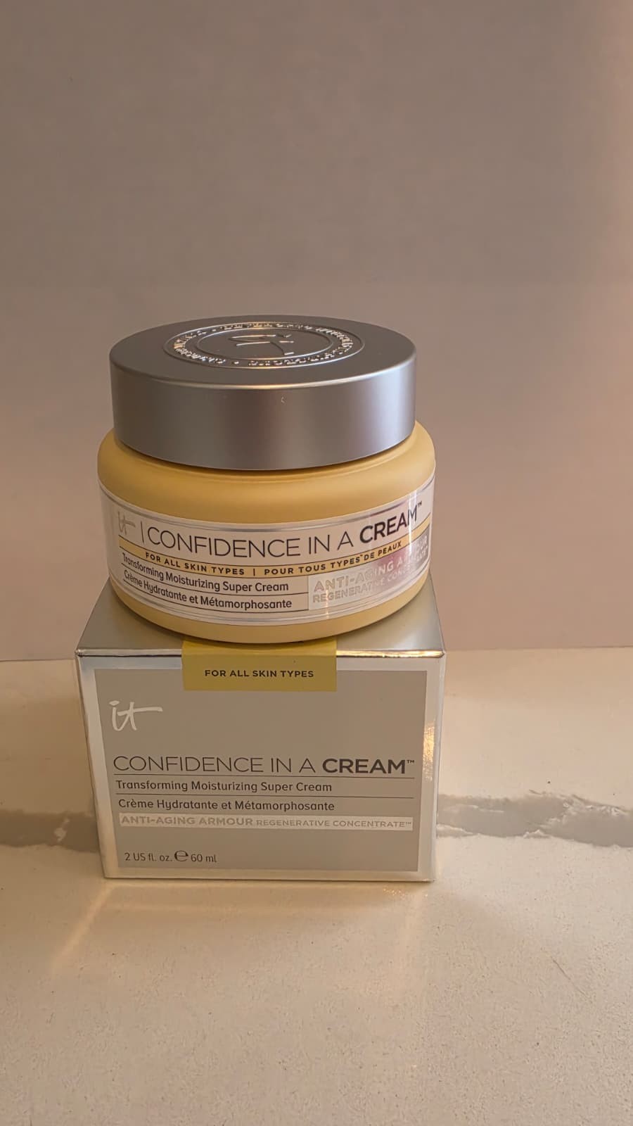 IT Cosmetics Confidence in a CREAM  2oz Anti-Aging Cream FULL SIZE NEW