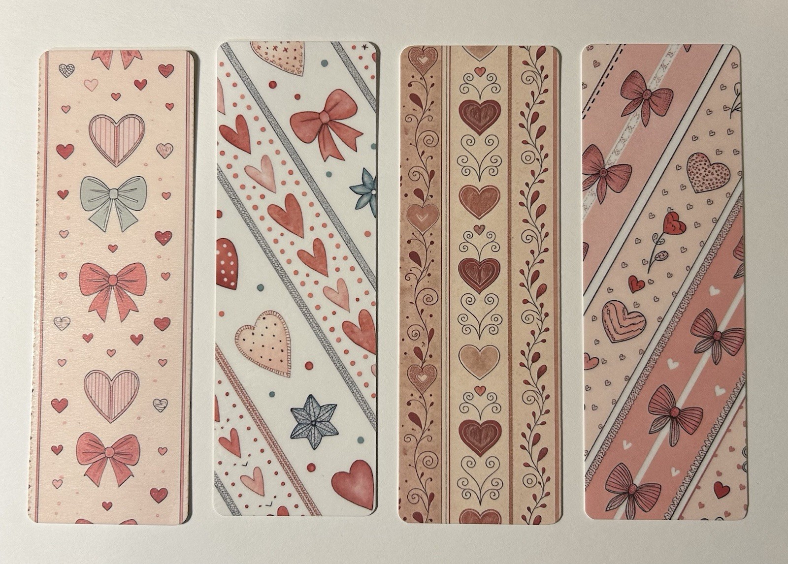 4 pack Cute Heart Designs/Coquette Aesthetic/Gift For Book Lovers/Laminated