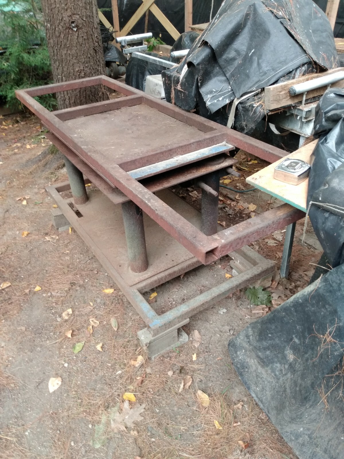 Adjustable Steel Welding Table