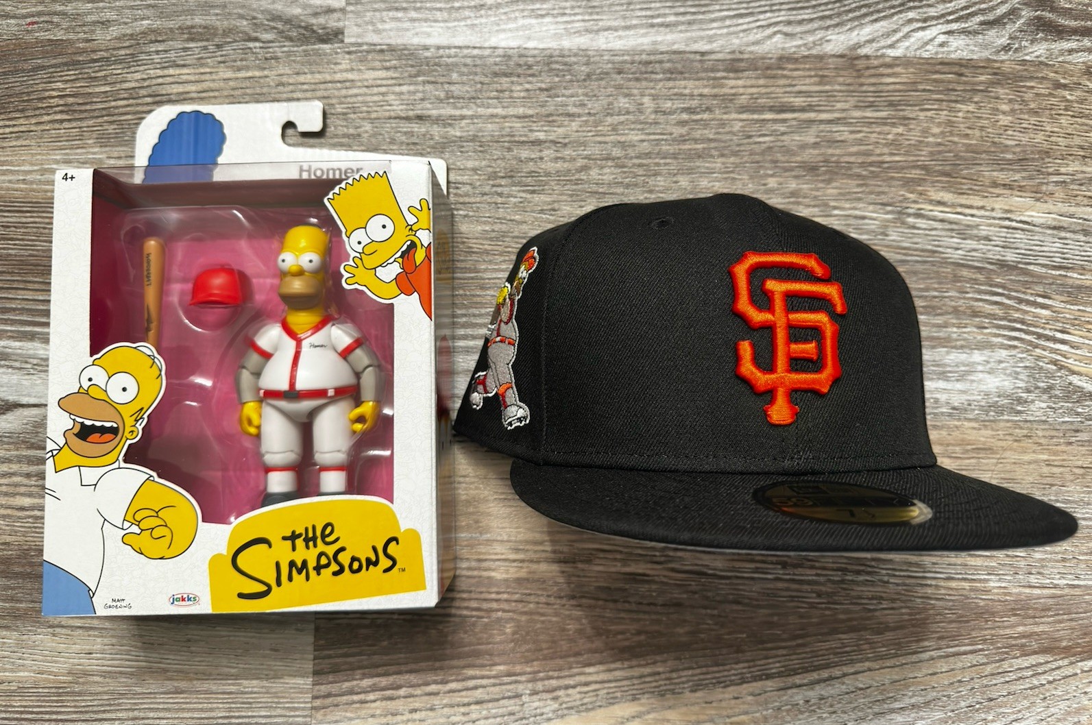 San Francisco Giants MLB x Simpsons 'Wonderbat' New Era 7 1/2 + Homer Action Fig