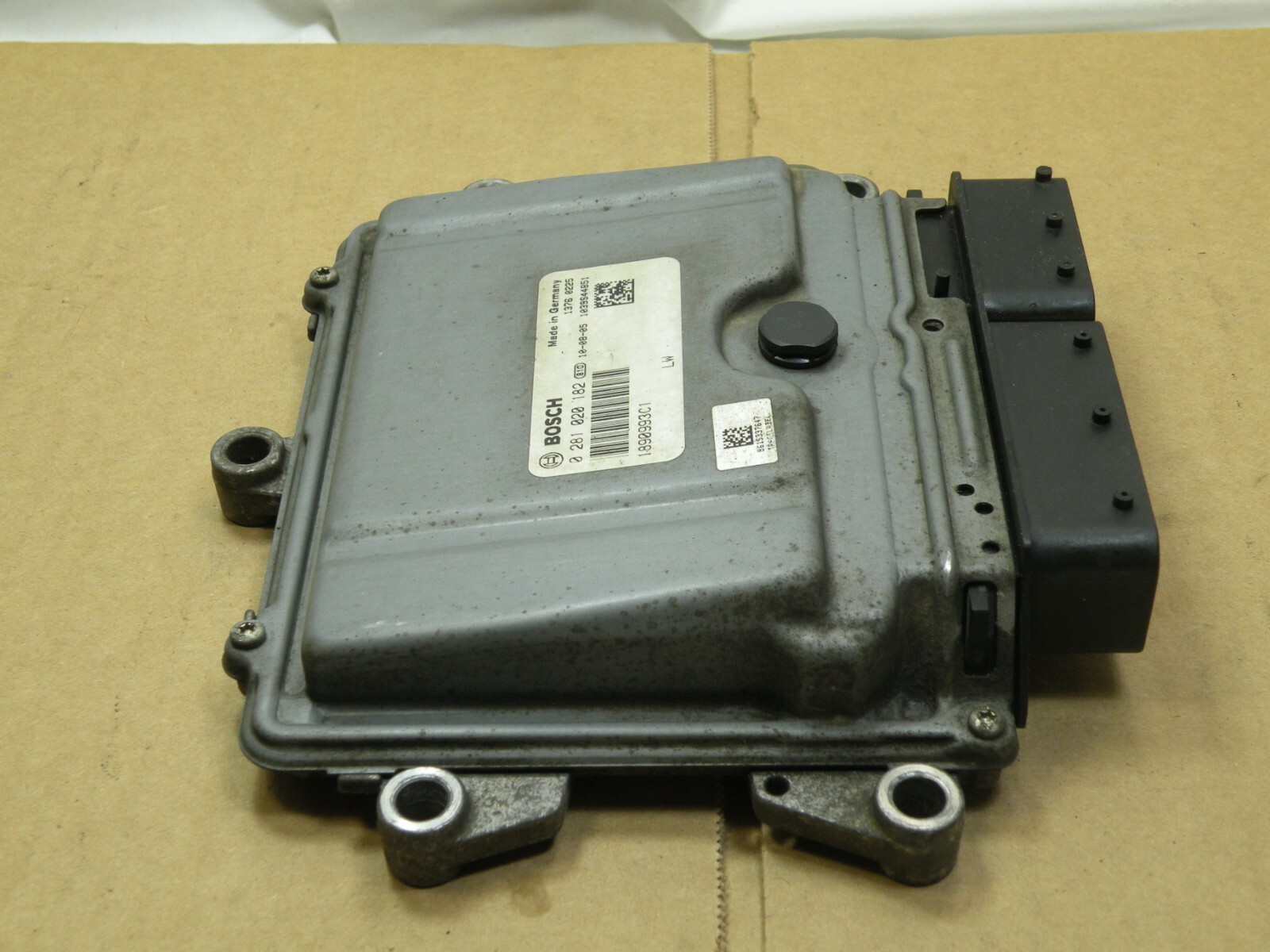Bosch 1890993C1 Engine Control Module, Bosch p/n:- 0281020182 ECM