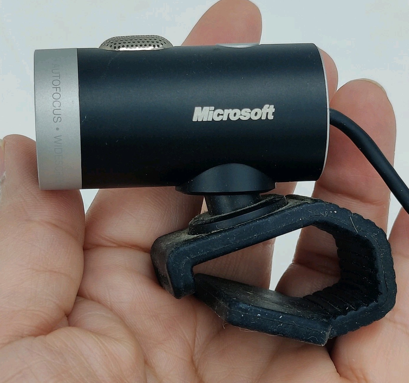 Microsoft LifeCam Cinema HD Webcam True 720p Video And Microphone With Clip