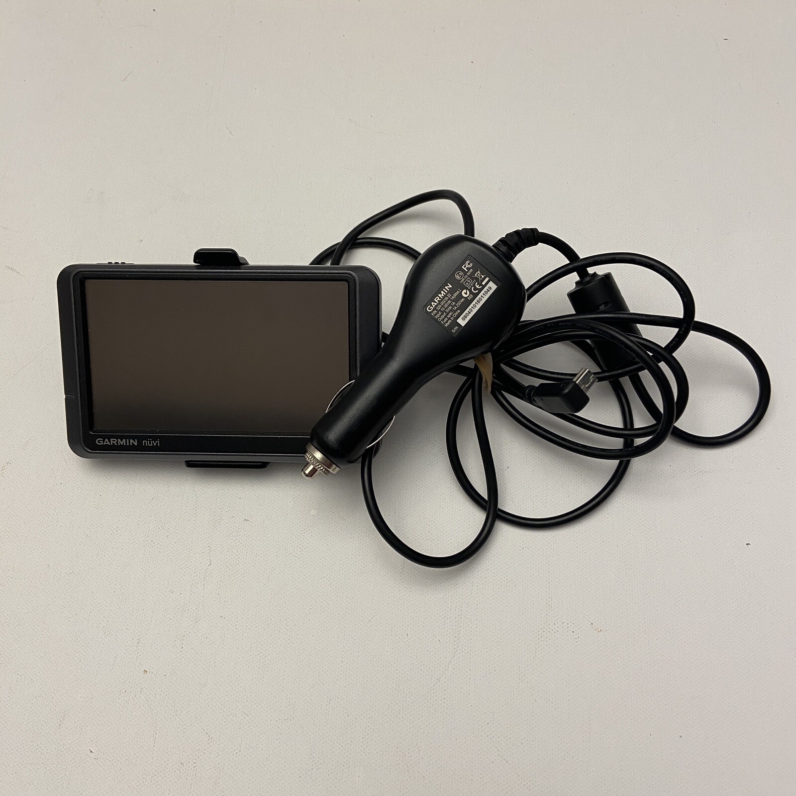 Garmin Nuvi 205W GPS 080401016011049 Mountable Bundle With Chord Tested