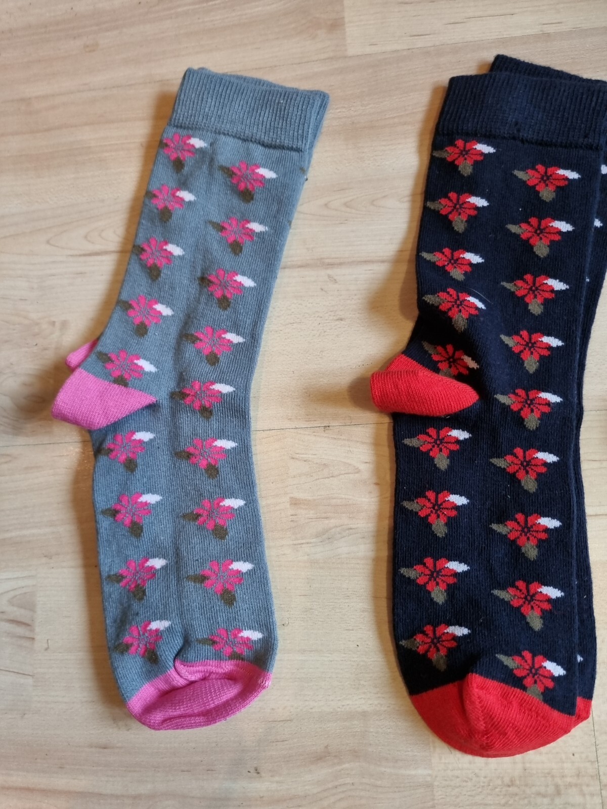 Ladies Three Pack Floral Socks 3-6.5