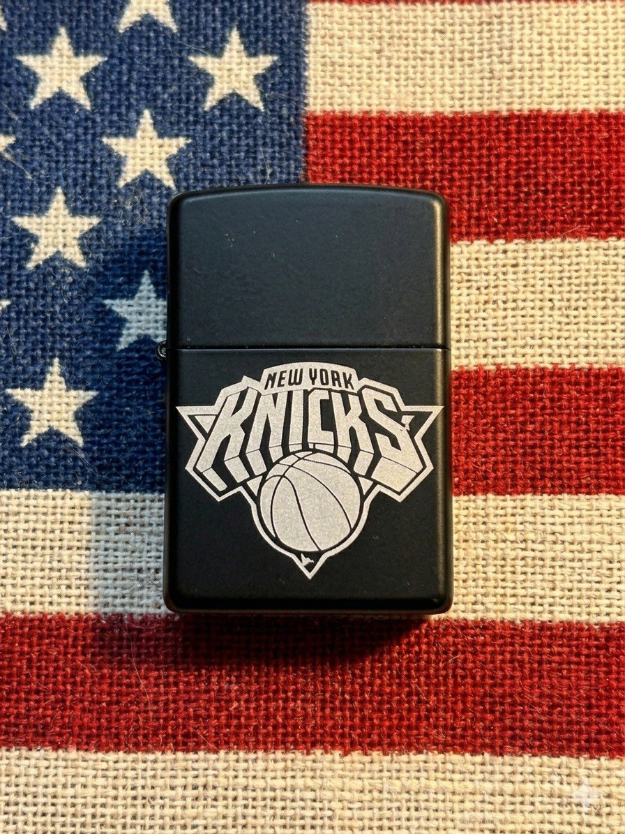 KNICKS laser engraved lighter BLACK Metal Flip Top Flint Lighter