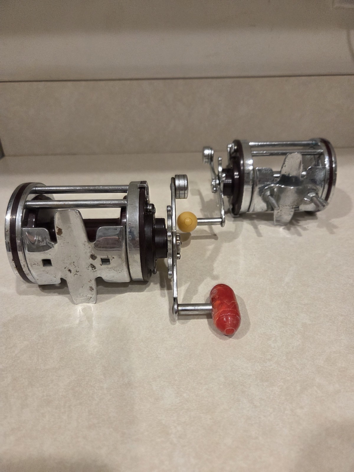 Vintage Penn Squidder 140 Fishing Reel Lot Of 2 Yellow And Red Handle
