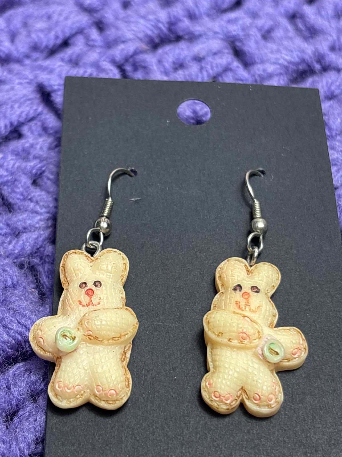 Vintage Rustic Textured Plastic Dangle Bunny Rabbit Earrings 1 inch