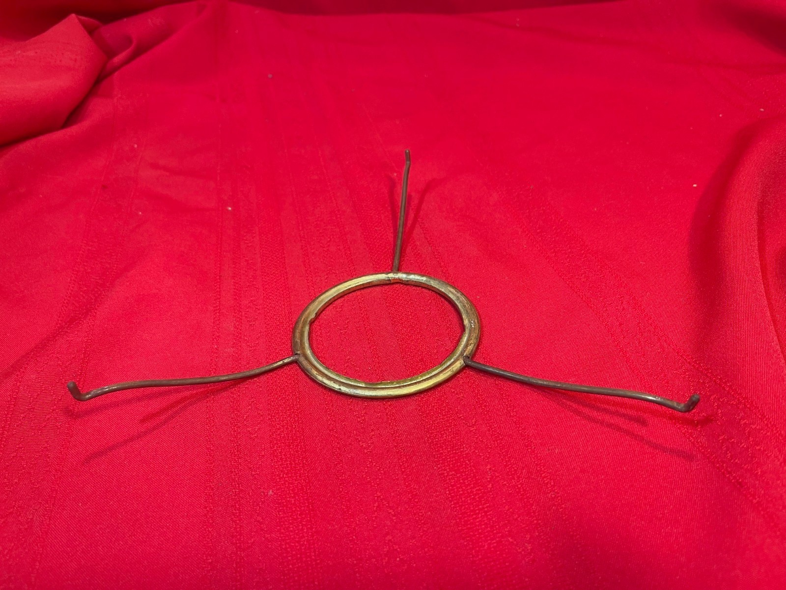 Vintage Brass Plated Oil Lamp Shade Fitter Ring Spider 10" F22