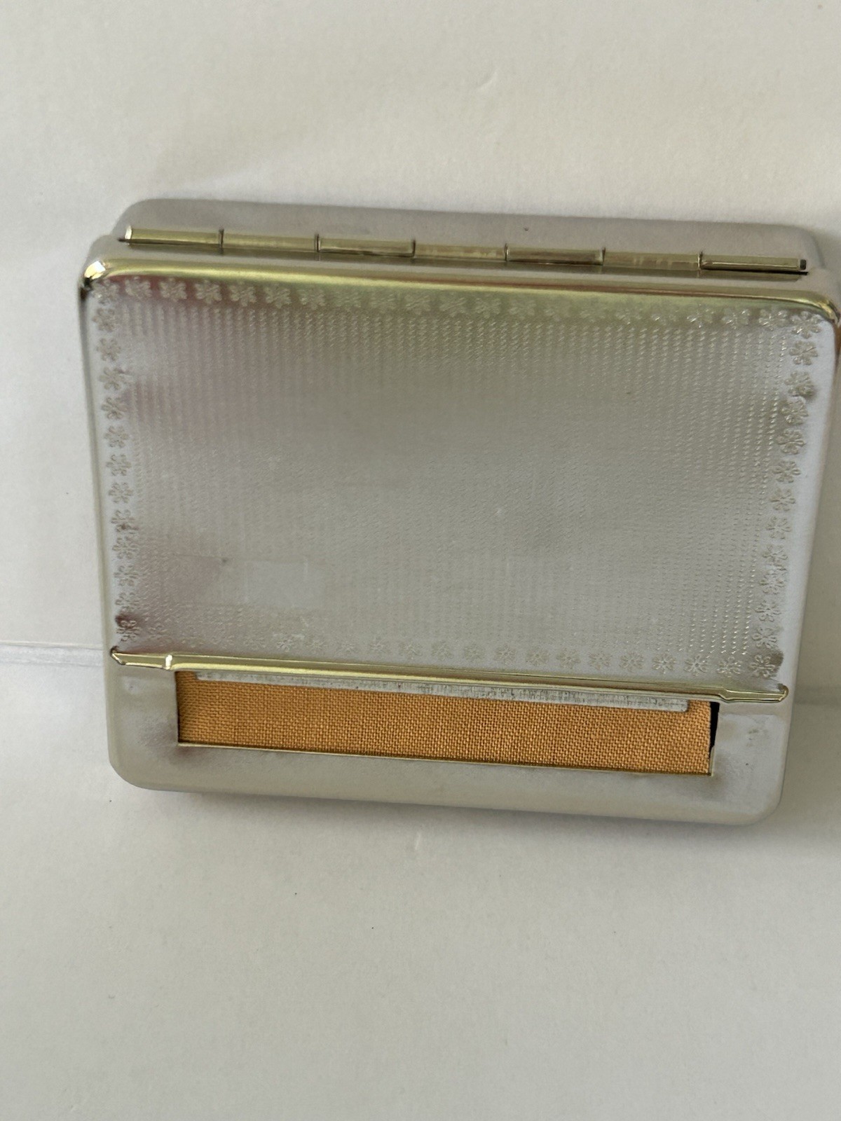 Automatic Tobacco Rolling Box Chrome Dotted Design