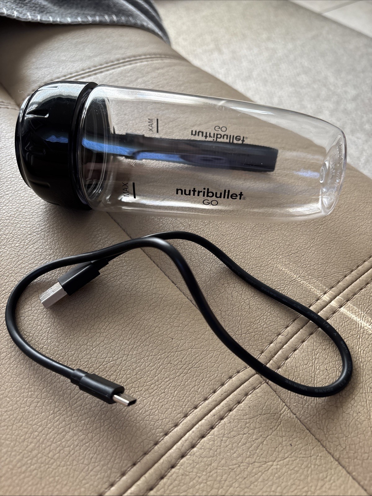 Nutribullet Go Cup With Wristlet & Charging Cord