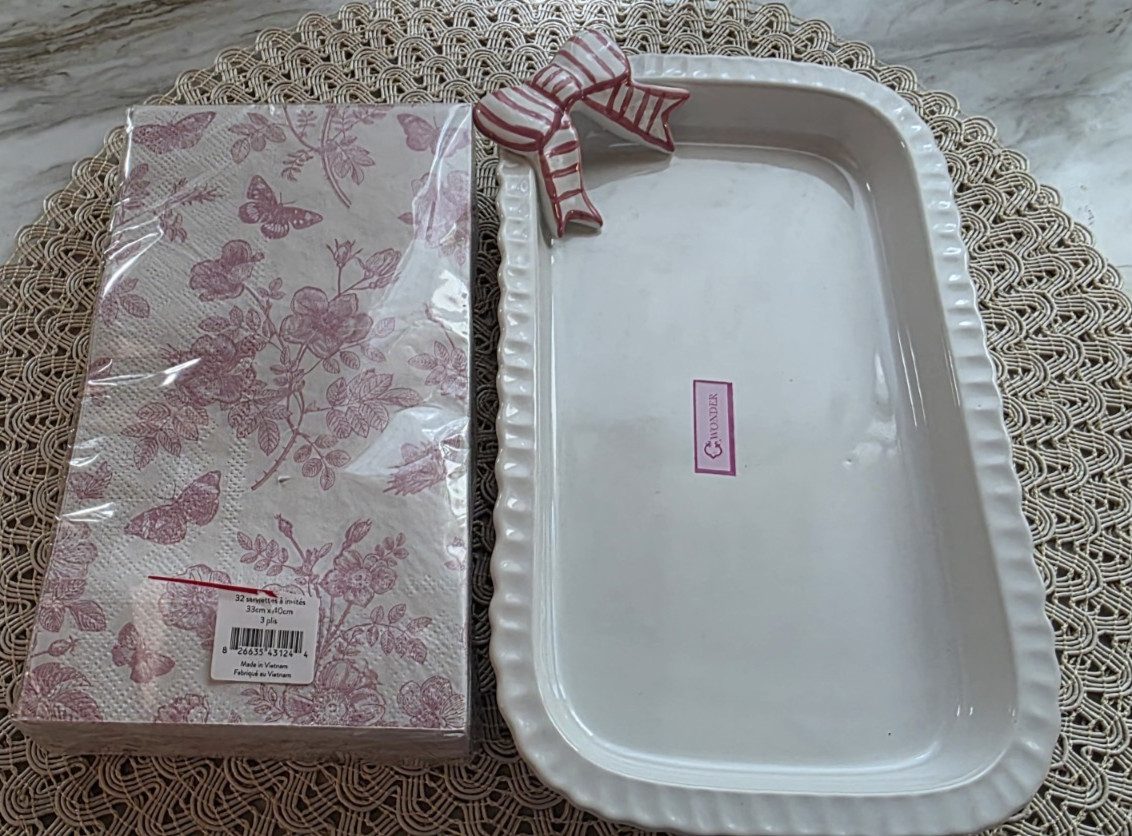 Wonder Pink Bows Ribbon Bathroom  Accessories Tray & Napkins