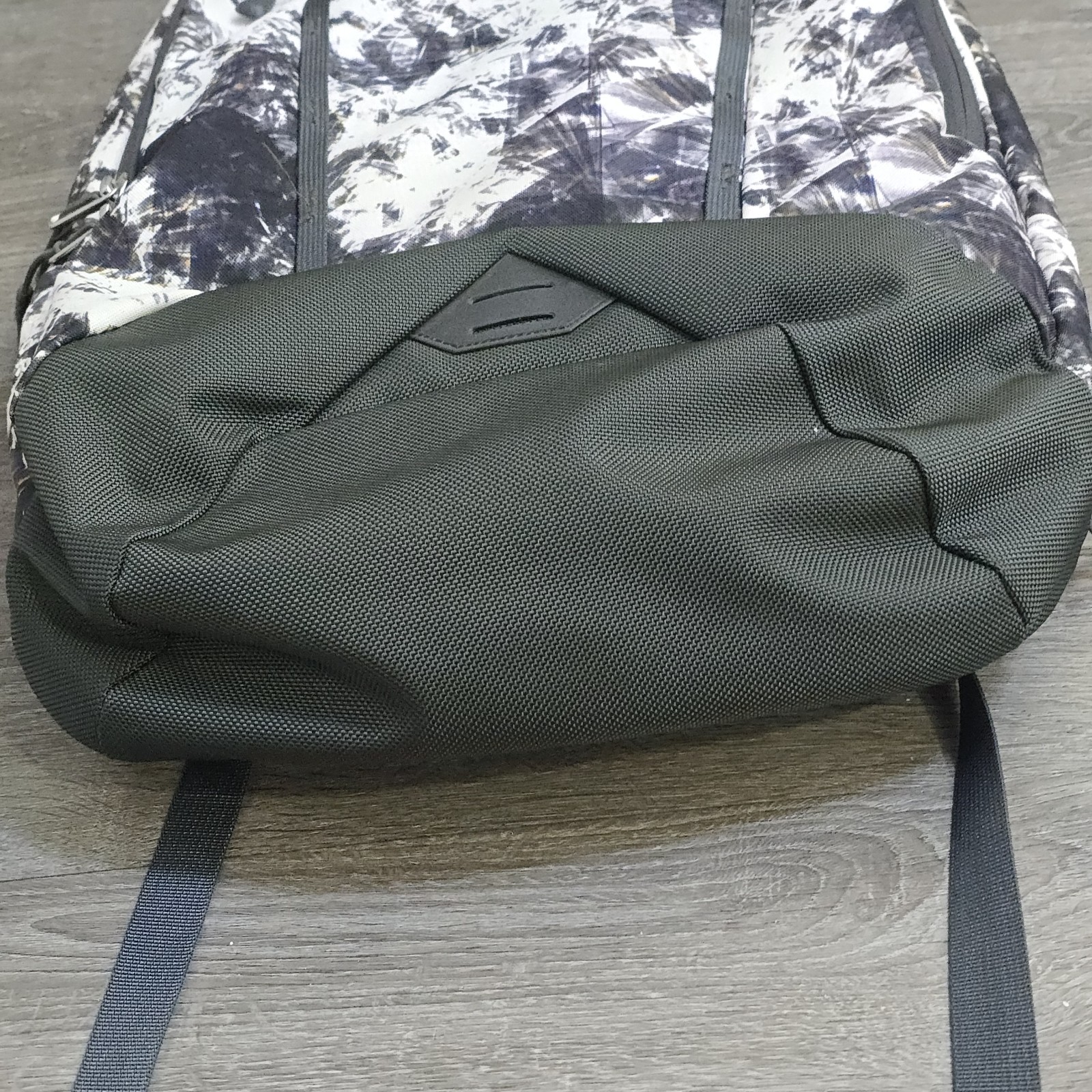 The North Face Microbyte Flex Vent Laptop Backpack Hiking Outdoors Camping