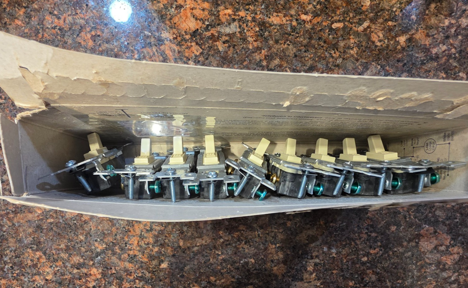 (9-Pk) Leviton Single Pole Quiet Switch Ivory 15A/120VA 1451-2IM Free Ship