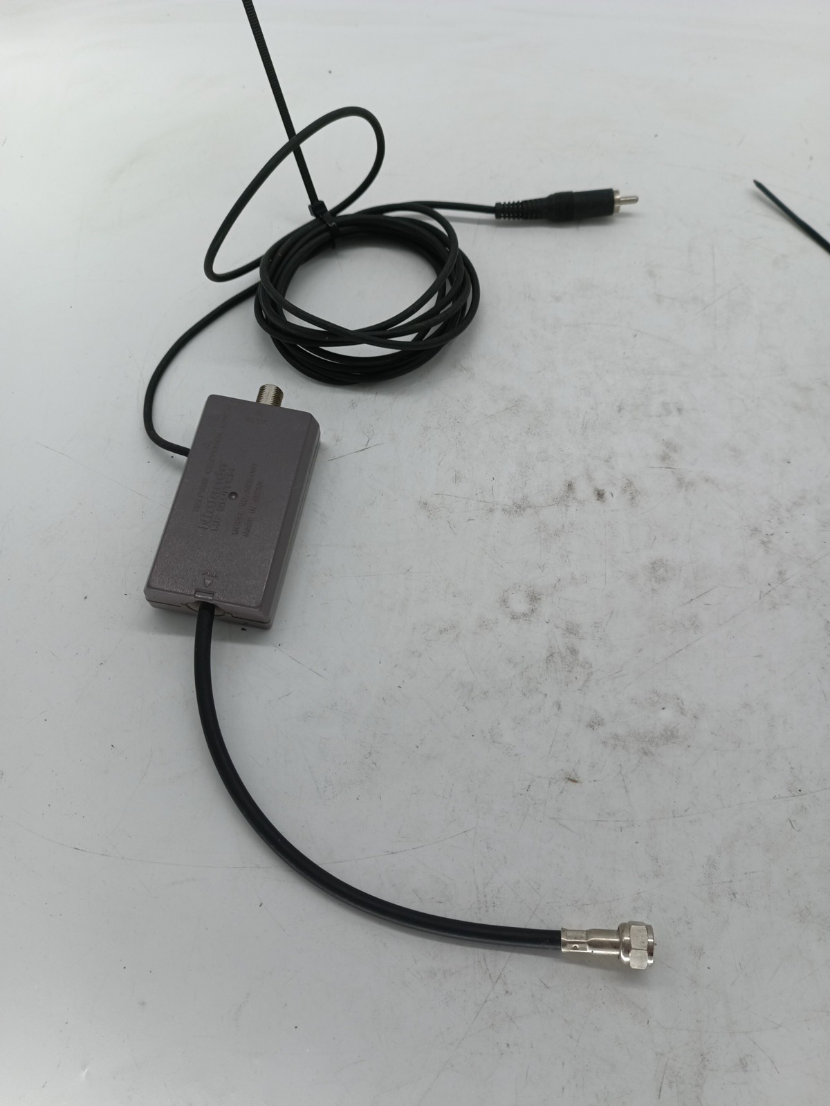 Nintendo NES RF AV Cable Adapter Switch SNES NES-003 Official OEM R3