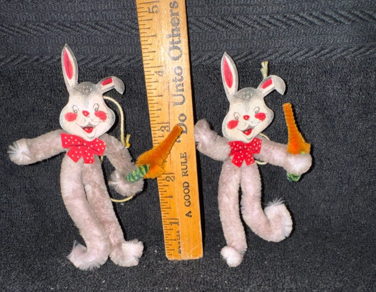 Chennelle Easter Set of 2 Rabbits