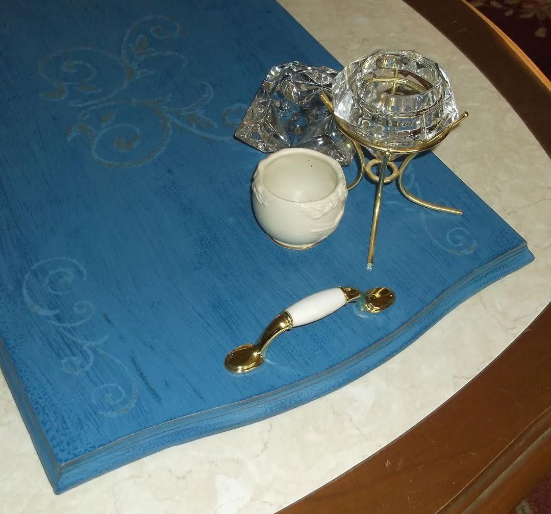 3" Classic Whitewashed Wood Center Pull Polished Brass