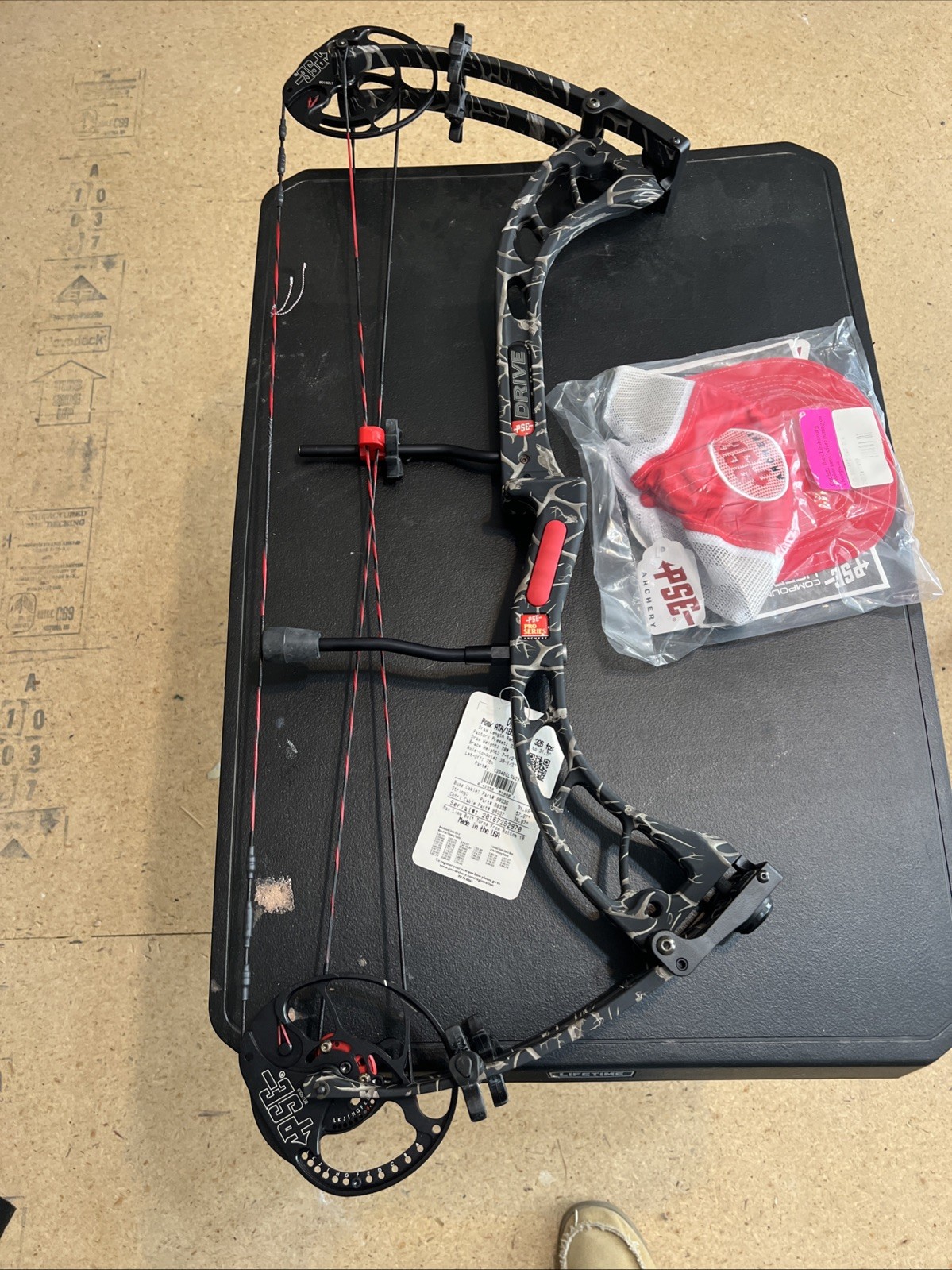 New PSE Archery Drive DC 70# Left Hand Black Camo Bow